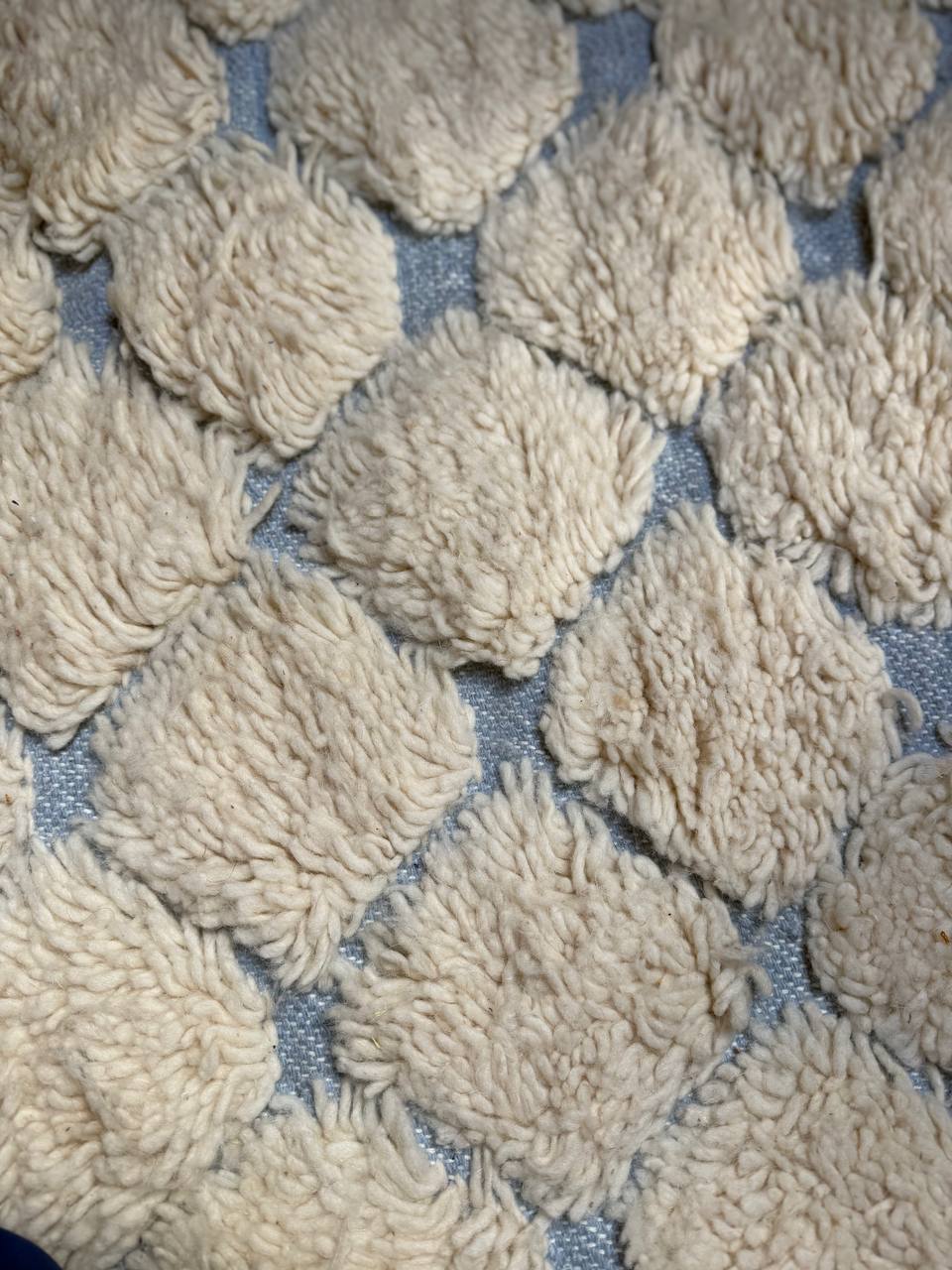 Tafukt Azul - Handcrafted Moroccan Wool Rug -  245x150 cm