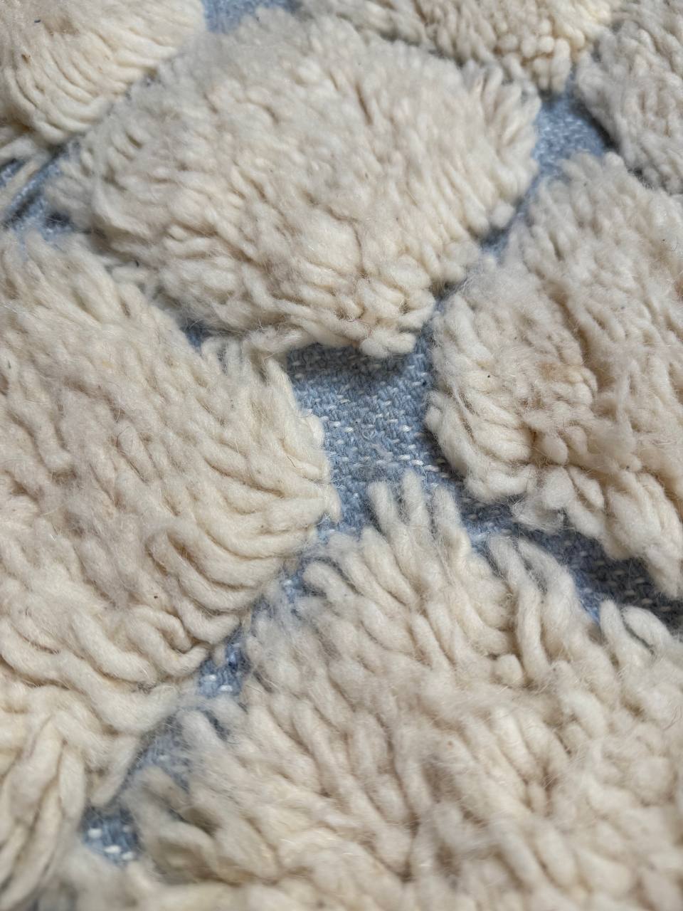 Tafukt Azul - Handcrafted Moroccan Wool Rug -  245x150 cm