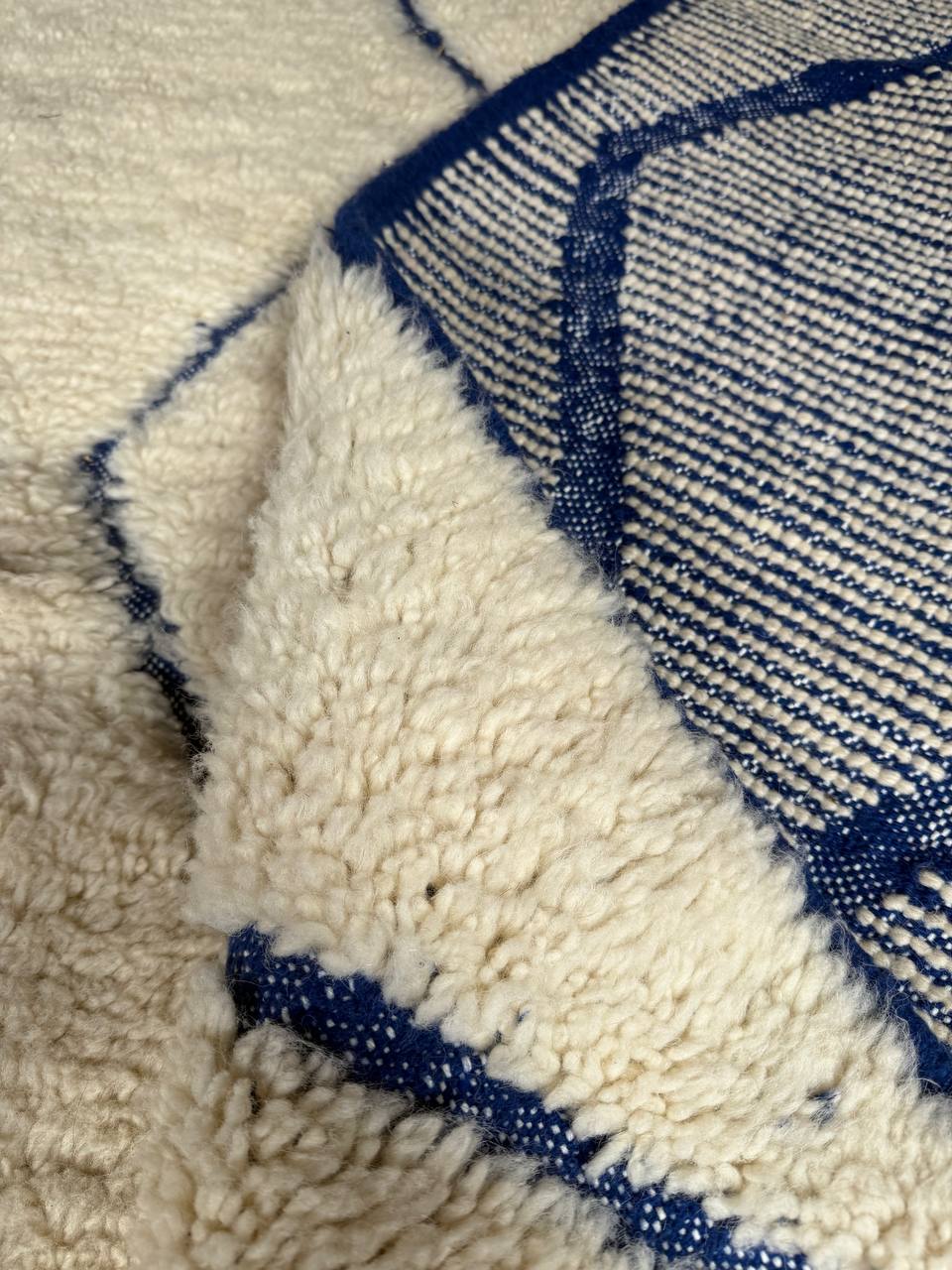 Azrak Path - Reversible Handcrafted Moroccan Wool Rug - 260x150