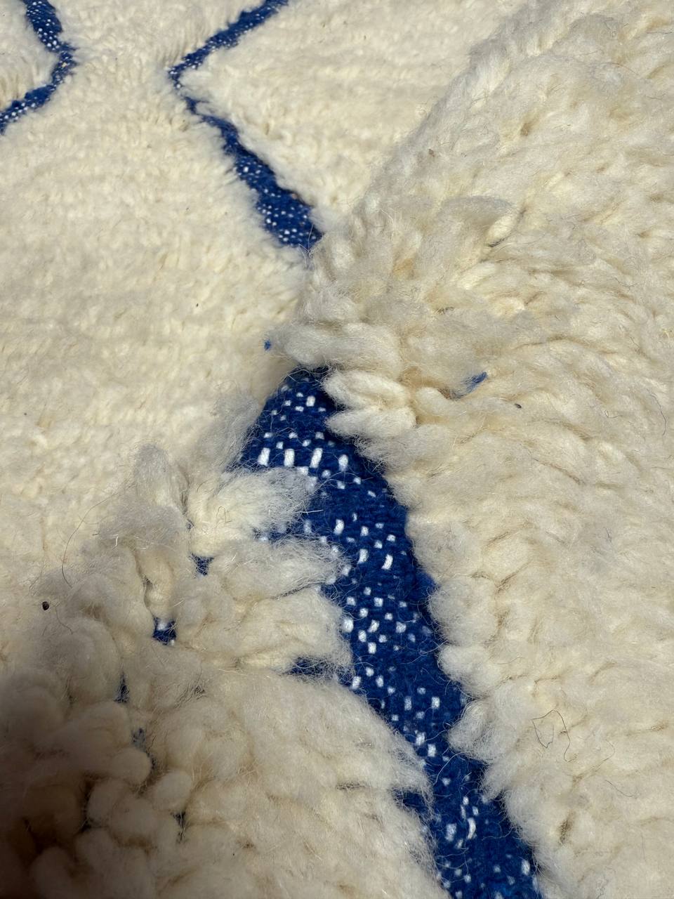 Azrak Path - Reversible Handcrafted Moroccan Wool Rug - 260x150