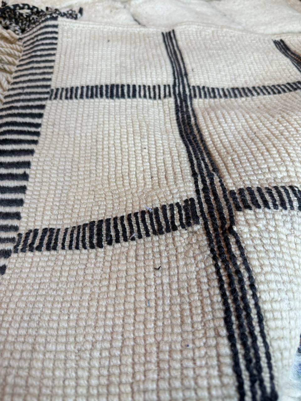 Idraren - Handcrafted Moroccan Wool Rug