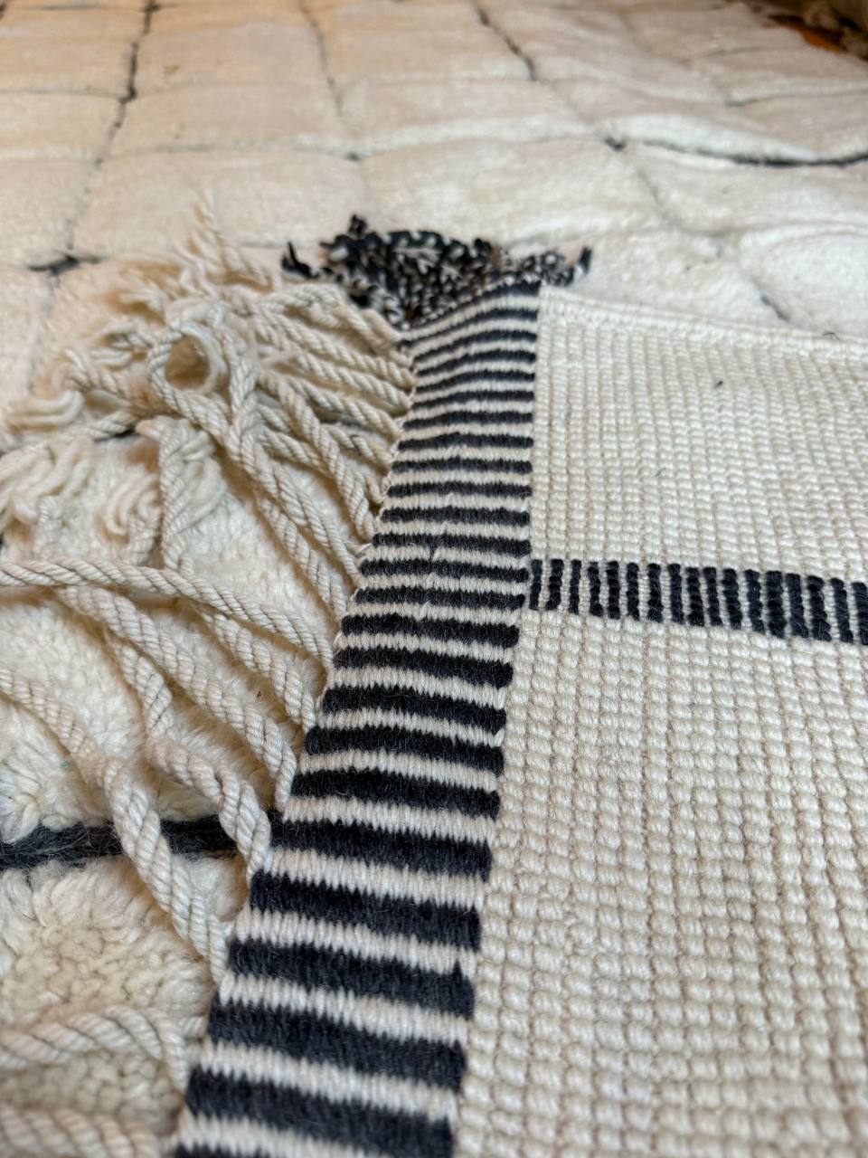 Idraren - Handcrafted Moroccan Wool Rug