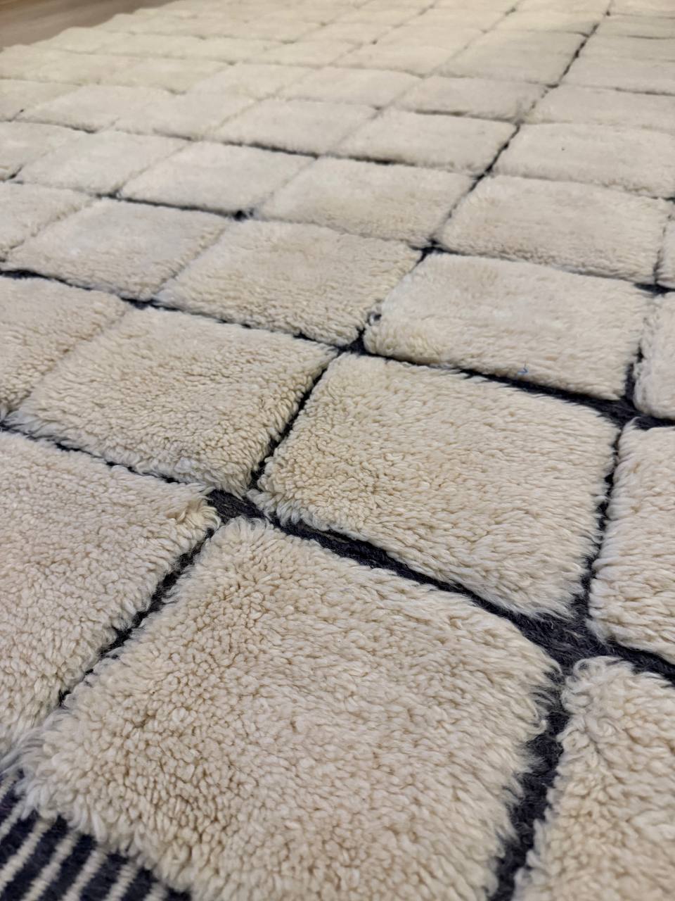 Idraren - Handcrafted Moroccan Wool Rug