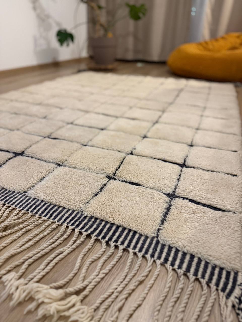 Idraren - Handcrafted Moroccan Wool Rug