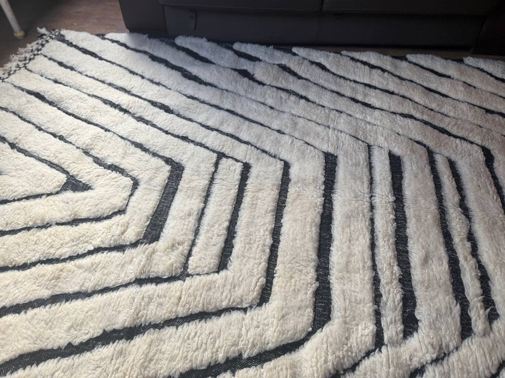 Black Sahara - Handcrafted Moroccan Wool Rug - 300x200 cm